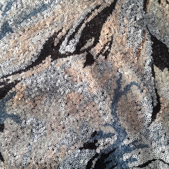 Guess sequin skirt in size small - Picture 6 of 9